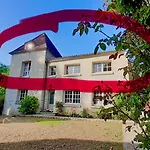 La Tour De Flandre Апартаменты Rousseloy