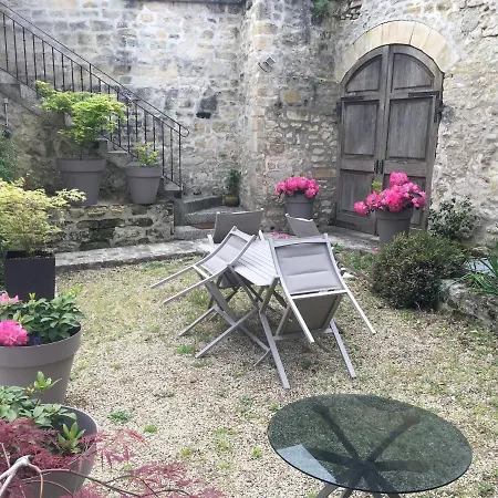 Apartman La Tour De Flandre Rousseloy