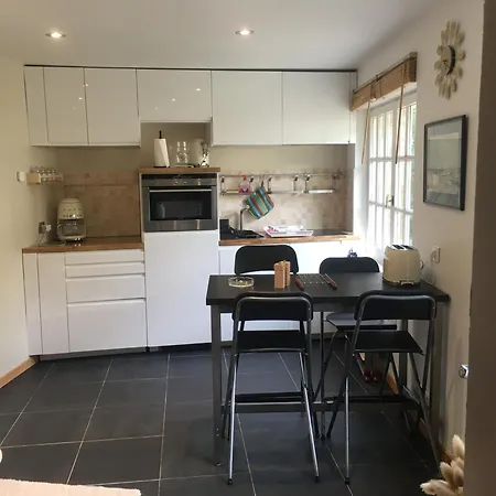 Apartment La Tour De Flandre Rousseloy