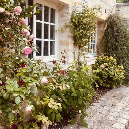 La Tour De Flandre Apartman Rousseloy